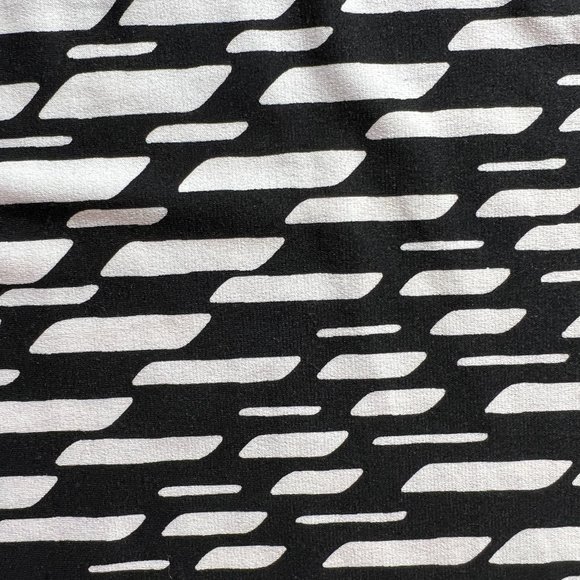 πStudio One Studio One V-Neckline 1/2 Sleeves PluPlus Size Soft Flowing Dress - Picture 14 of 15